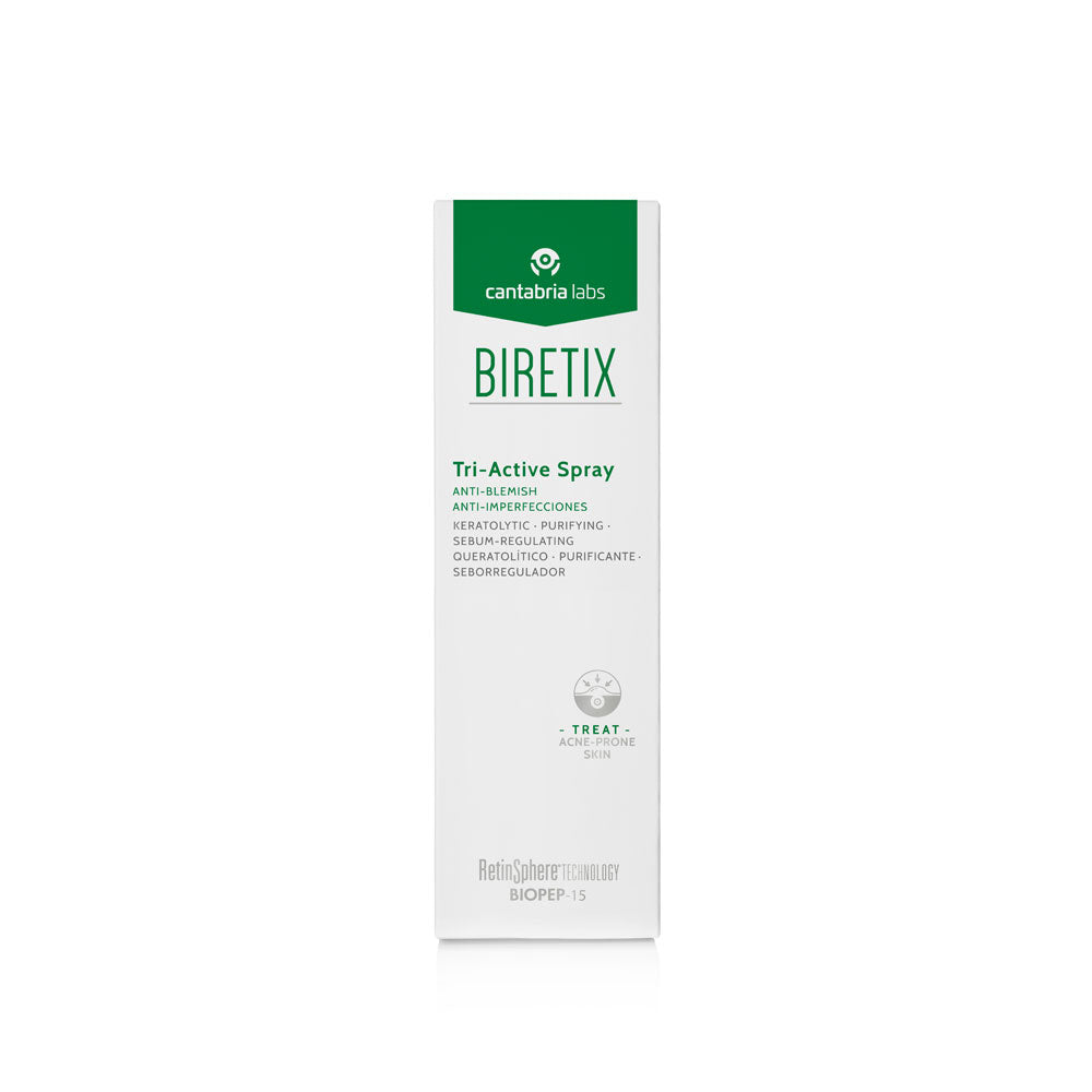 Biretix Tri Active Spray with RetinSphere® Technology, reducing acne scars and improving skin texture.